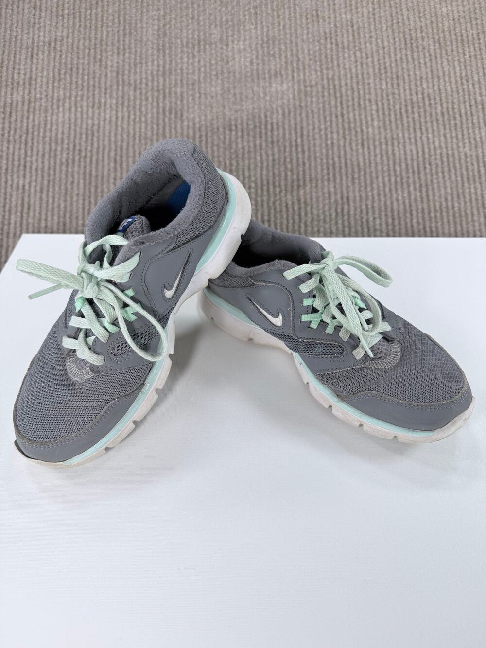 Nike Flex Experience Run 3 Womens 6.5 Grey Mint